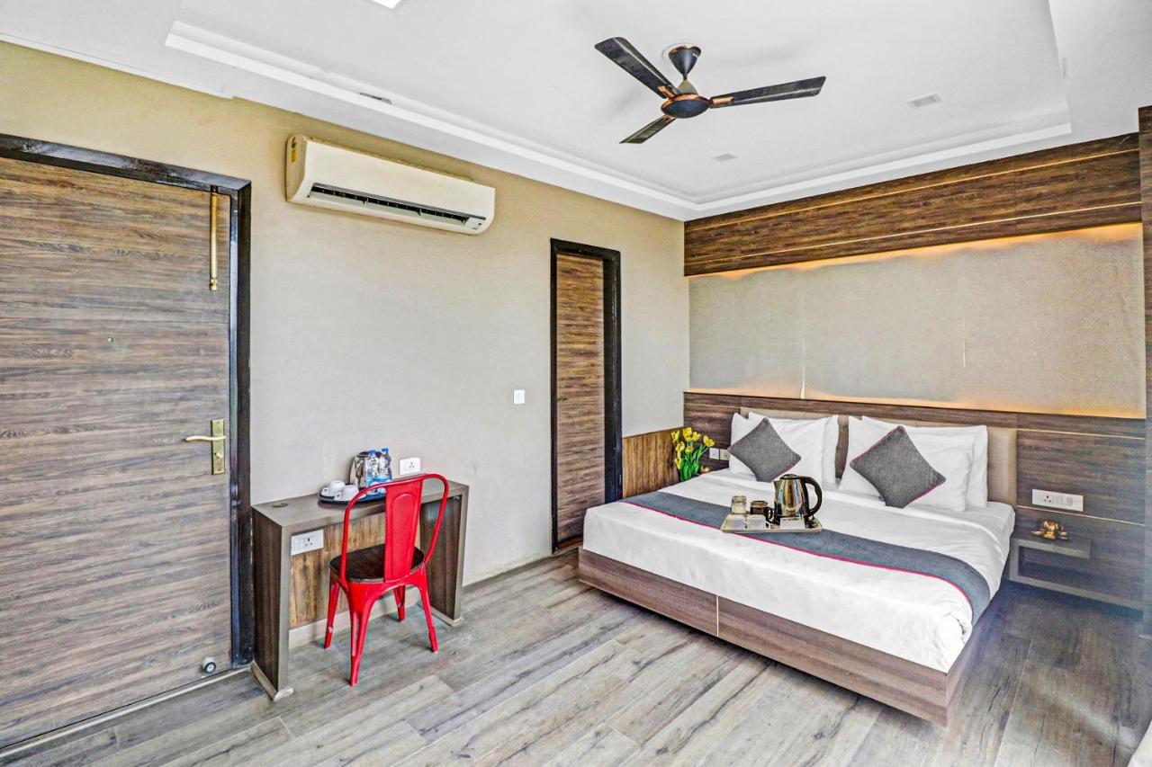 ホテル Townhouse 450 Dwarka デリー エクステリア 写真