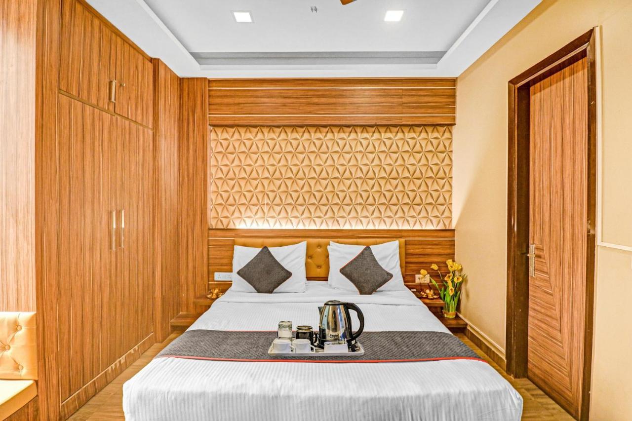 ホテル Townhouse 450 Dwarka デリー エクステリア 写真