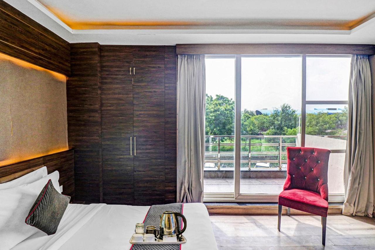 ホテル Townhouse 450 Dwarka デリー エクステリア 写真