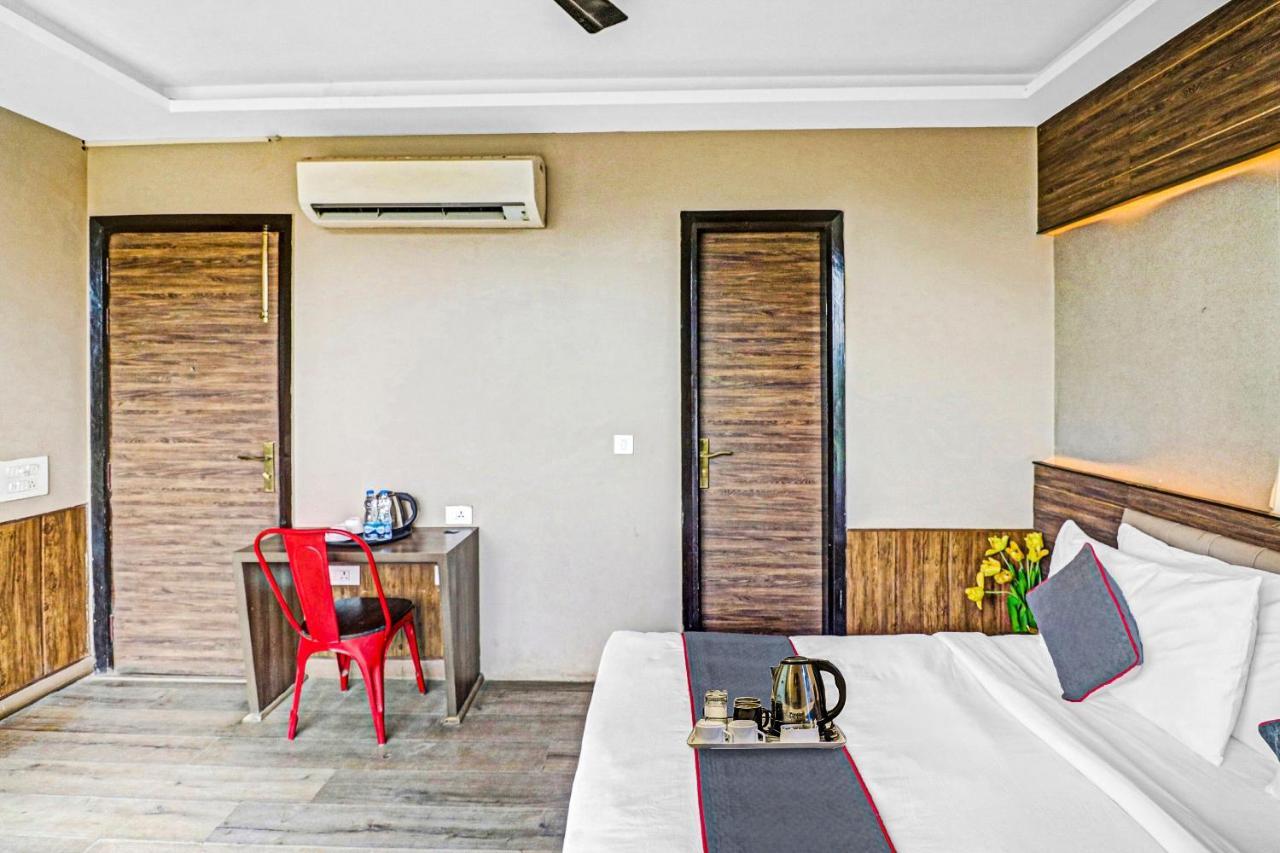 ホテル Townhouse 450 Dwarka デリー エクステリア 写真