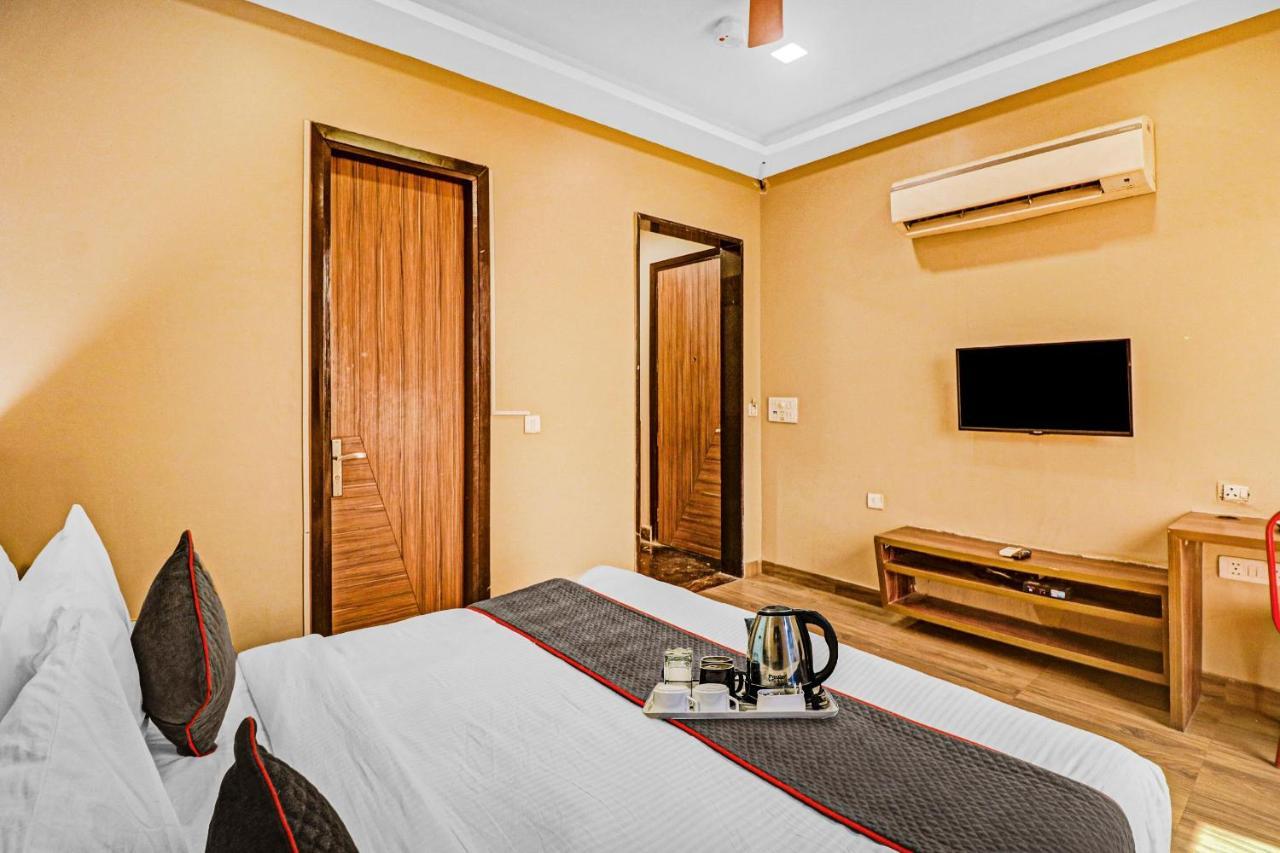 ホテル Townhouse 450 Dwarka デリー エクステリア 写真