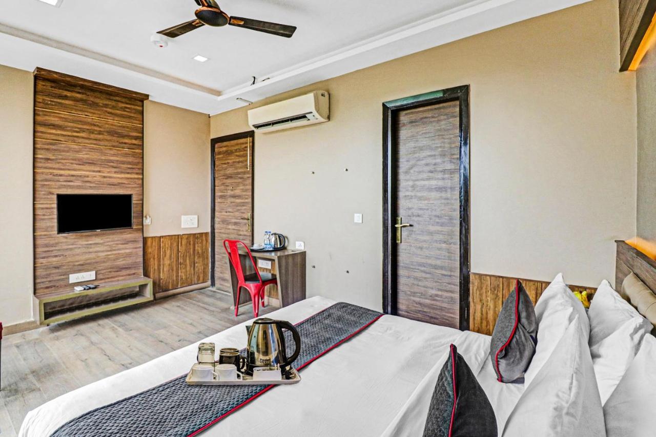 ホテル Townhouse 450 Dwarka デリー エクステリア 写真